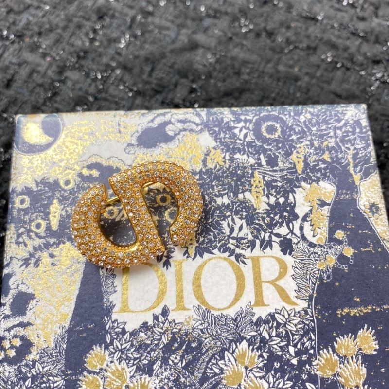 Christian Dior Brooches